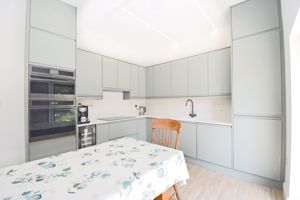 Kitchen - click for photo gallery